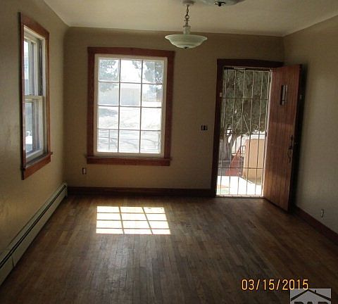 4th image of 1531 E River St
