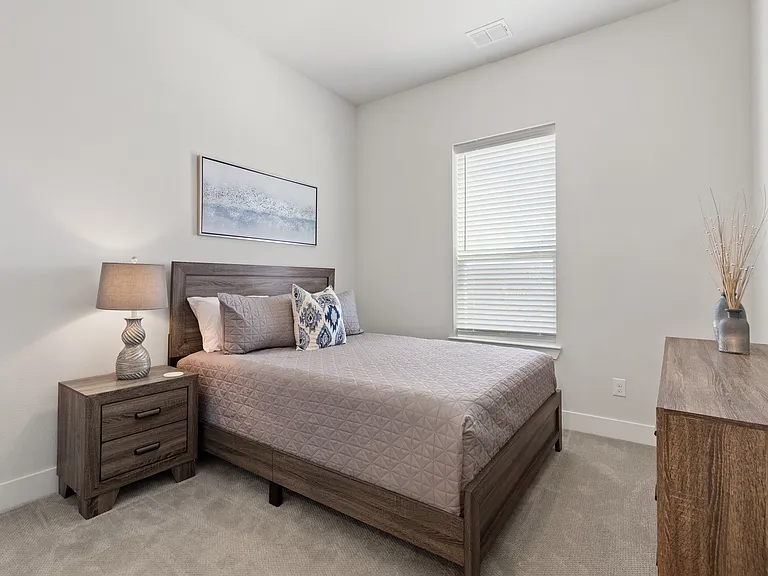 7848 Minglewood Ln — Photo 14