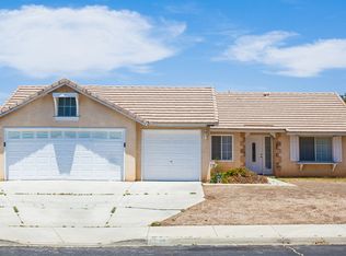 13199 Petaluna Rd, Victorville, CA 92392