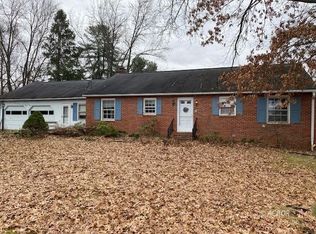 33 Longview Heights Rd, Athens, OH 45701