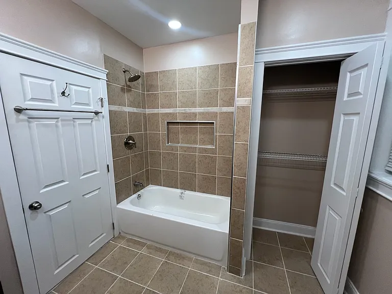 1214 Magnolia Ave #2 — Photo 5