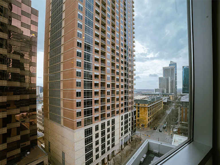 200 Congress Ave #11C — Photo 2