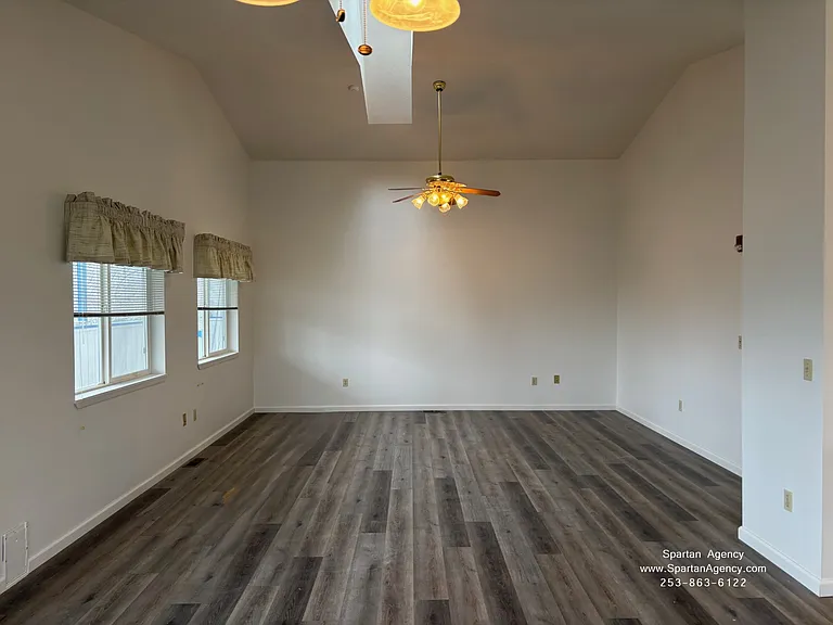 15310 Main St E #1 — Photo 14