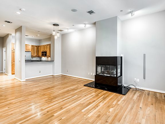 2nd image of 4223 Buena Vista St APT 4