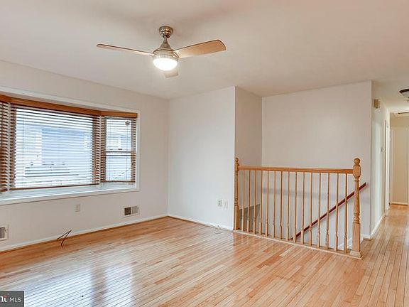 4th image of 12806 Greenhall Dr