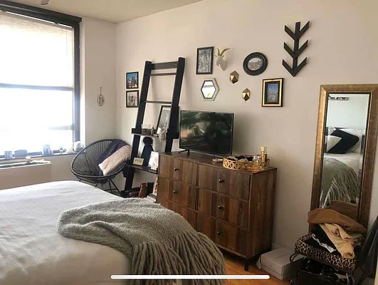 Rented by City Connections Realty | media 4