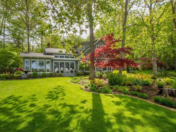 15 Mytar Lane, Surry, ME 04684