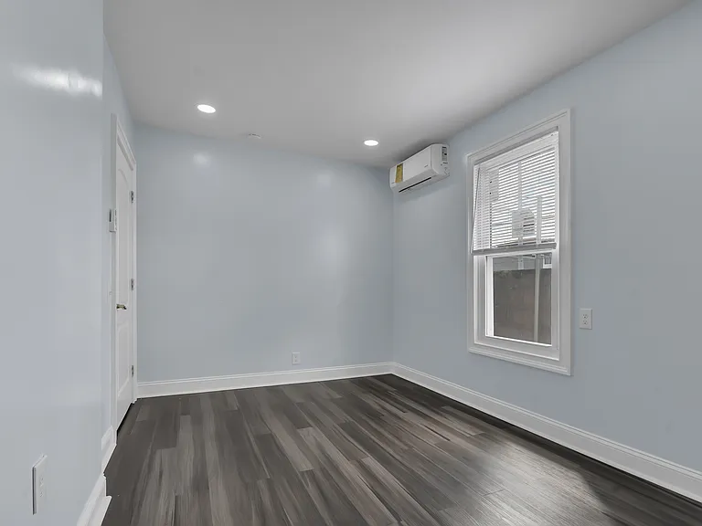 255 Pearl St #1 — Photo 13