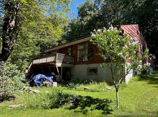 58 Round Hill Rd, Bethany, CT 06524