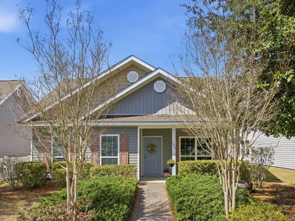 102 Cornelia St, Freeport, FL 32439