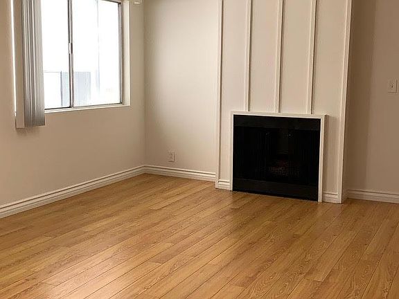 5th image of 1901 Manning Ave #8