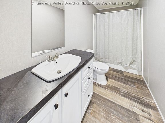 2nd image of 348 Lynn Dr
