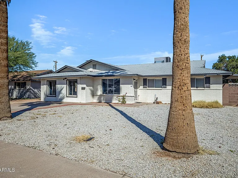 110 W Del Rio Dr — Photo 21