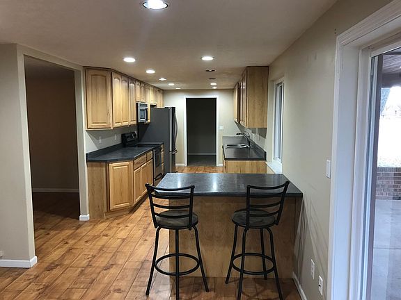 2nd image of 2680 Haverstraw Ave