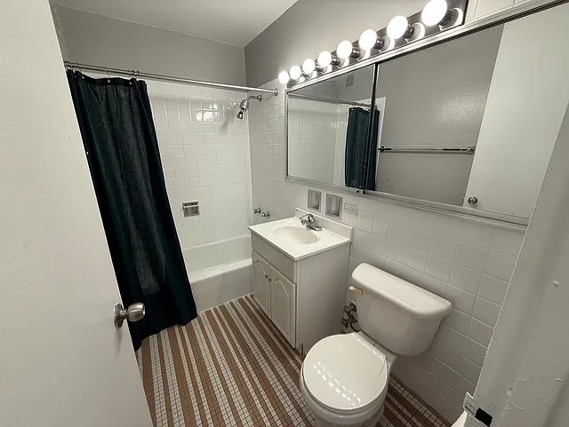 Covington - 4600 N Clarendon Ave — Photo 31