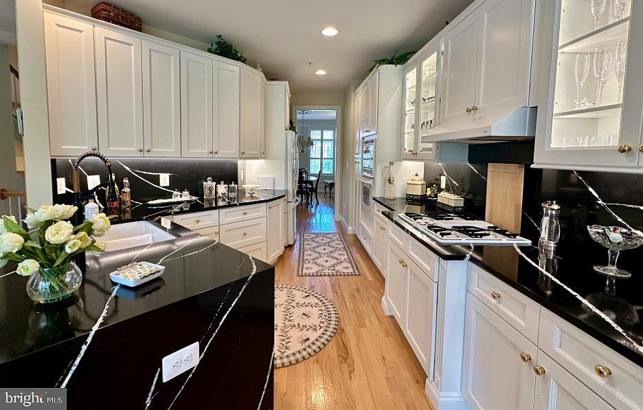 2nd image of 12102 Kinsley Pl