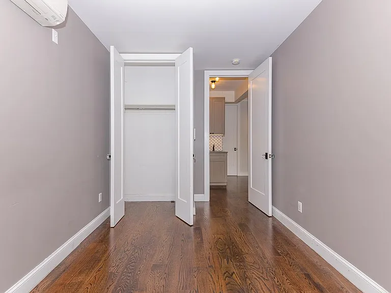 6080 Myrtle Ave #2H — Photo 5