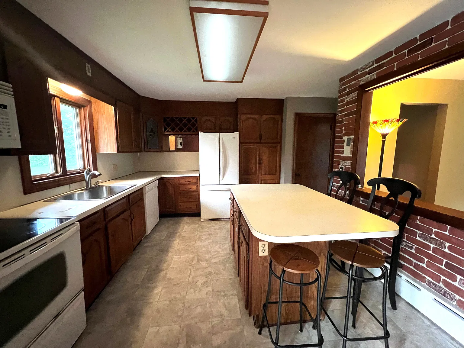 11 Florence Dr — Photo 3