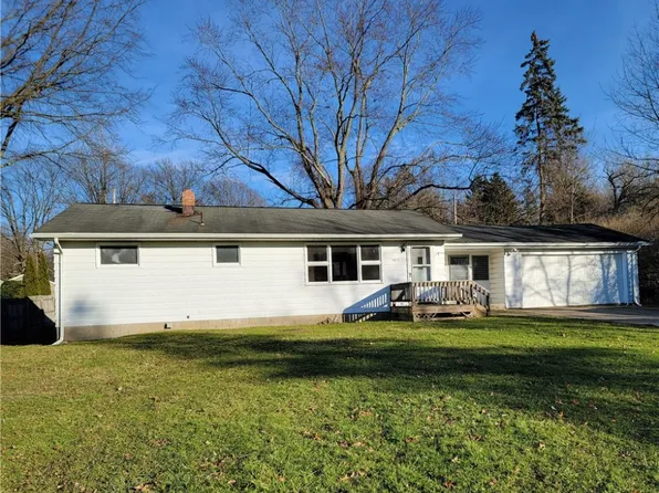 5811 Grubb Rd, Erie, PA 16506