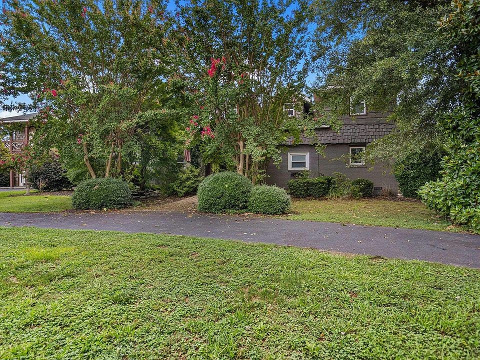 1st image of 102 Harts Ln