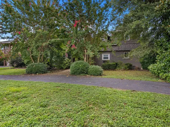 102 Harts Ln, Simpsonville, SC 29681