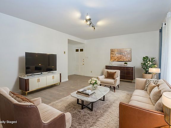 VIRTUALLY STAGED LIVING ROOM