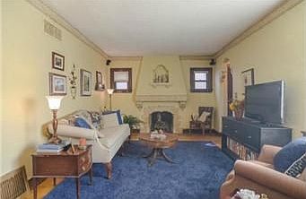 4th image of 7529 Walnut St