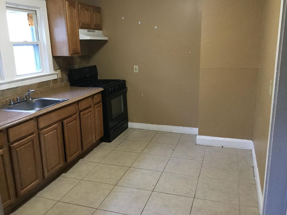 2nd image of 108 W End Ave APT 2
