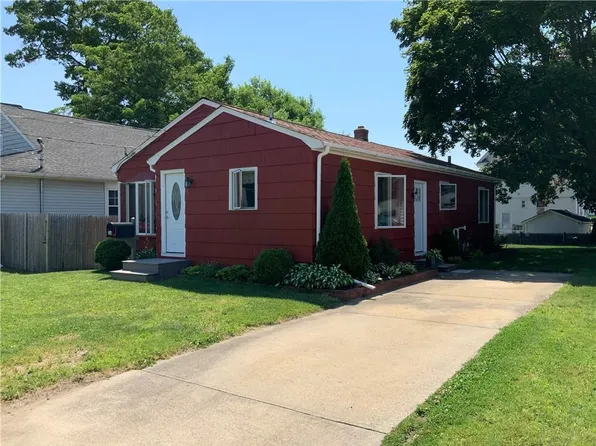36 Prentice Ave, Pawtucket, RI 02860