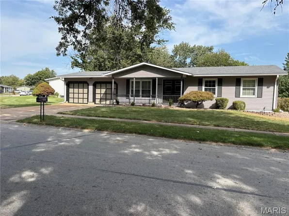 2011 Marrisa Dr, Florissant, MO 63031