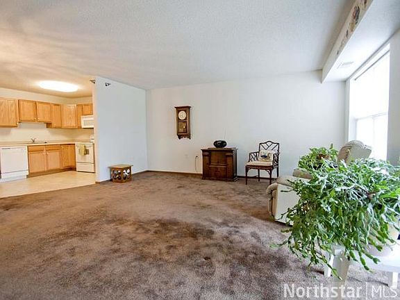2nd image of 12 6th St NE APT 102