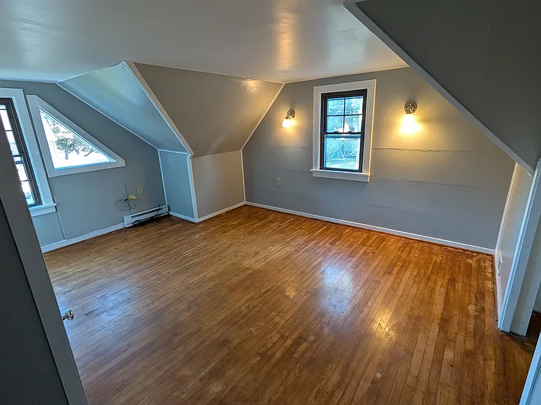 107 Court Dr — Photo 5