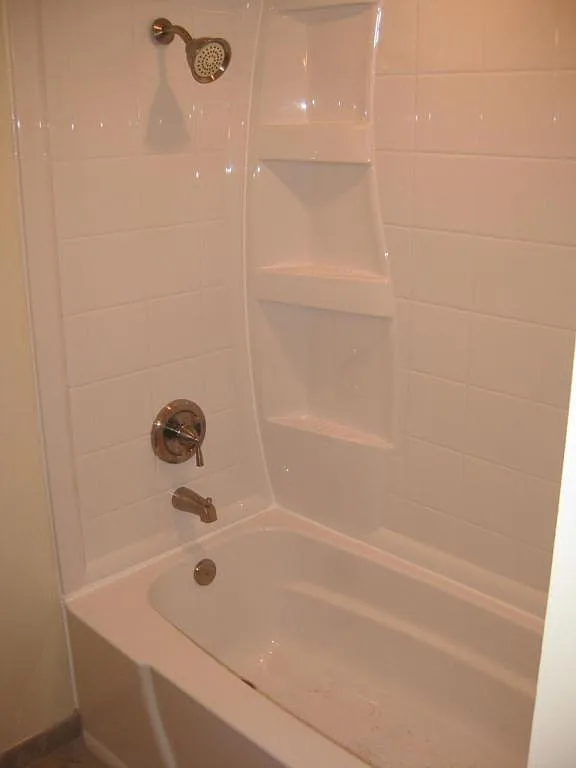 1329 N Bosworth Unit 1 — Photo 4
