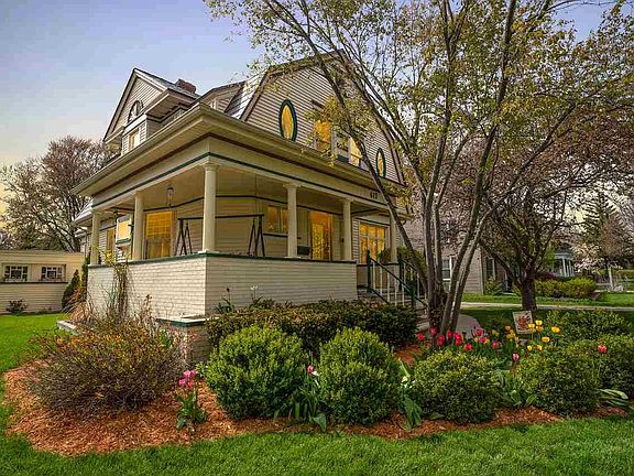 Peaceful front porch to enjoy your mornings and evenings