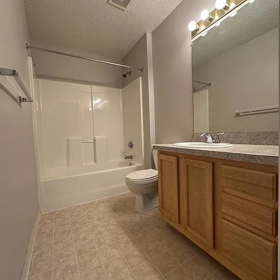 12101 Pinehurst Ln — Photo 5