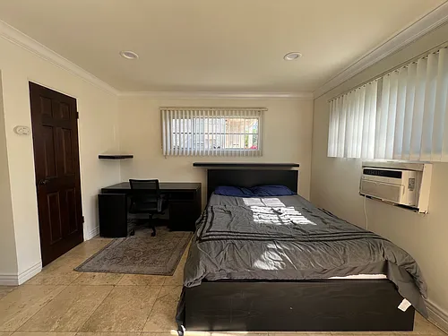 5255 Denny Ave Photo 1