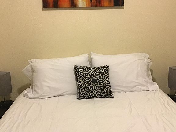 5th image of 1819 N Cambridge Ave APT 103