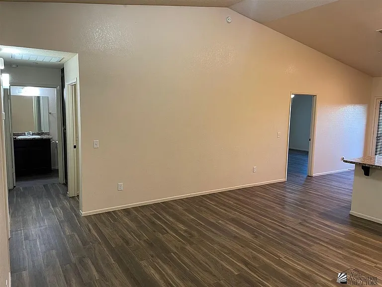 7377 E 39th Pl — Photo 5