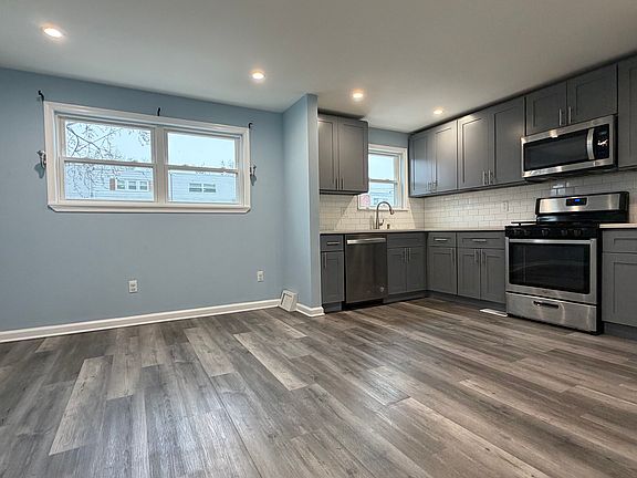 5th image of 12611 Biscayne Dr #12611