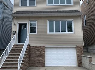 27 Kelly Pkwy #2, Bayonne, NJ 07002