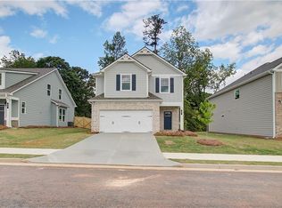 18 Camellia Dr, Fairburn, GA 30213