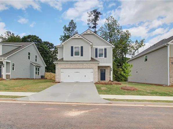 18 Camellia Dr, Fairburn, GA 30213