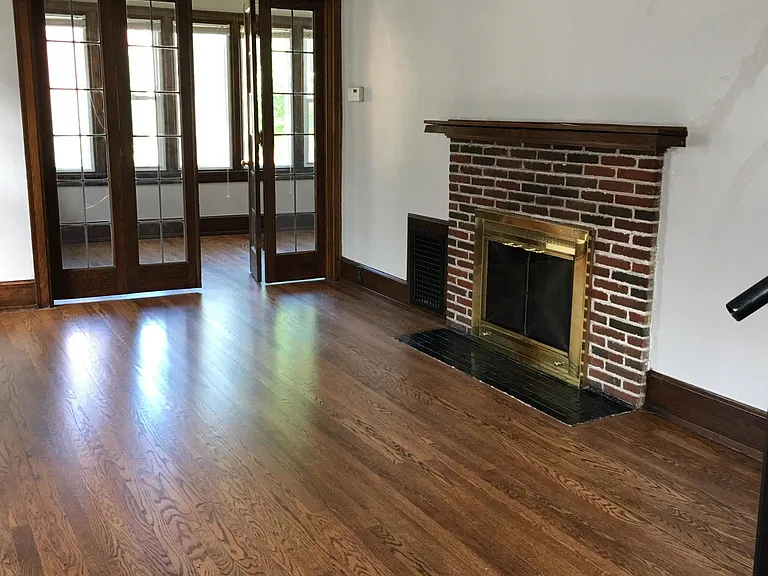 3332 N Downer Ave — Photo 1