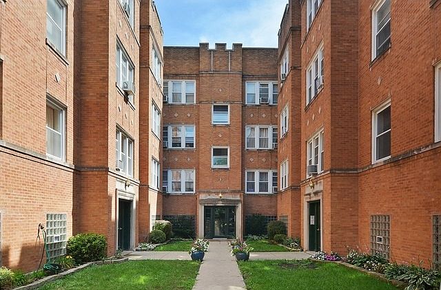 1st image of 4427 N Whipple St APT 3A