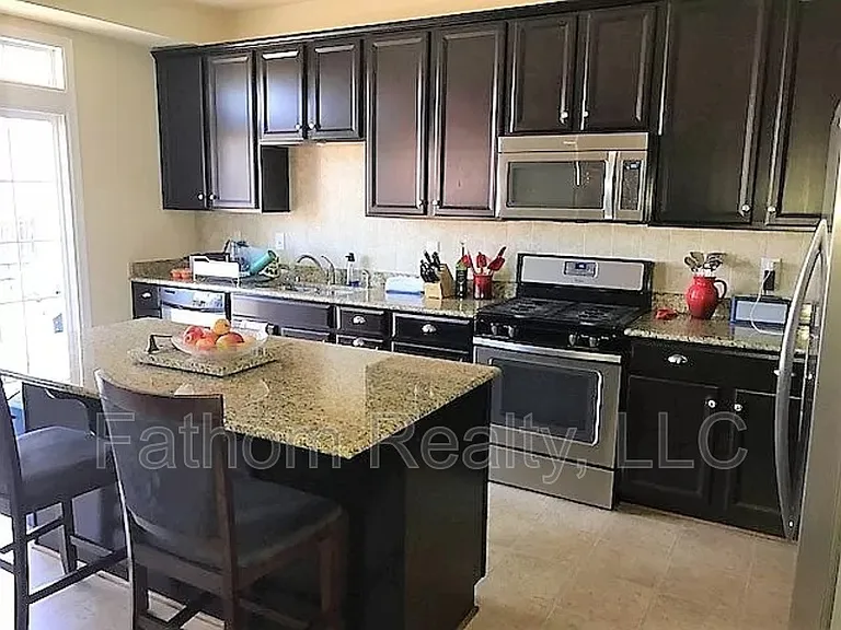 3930 Liesfeld Pl — Photo 3