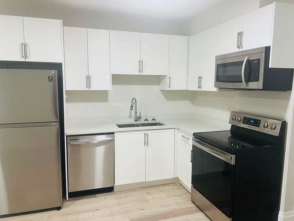 16539 8th Ave BASEMENT, Surrey, BC V4A 1A1 Zillow