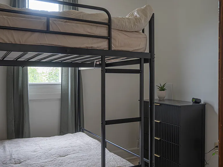 2140 N Palmer St — Photo 11