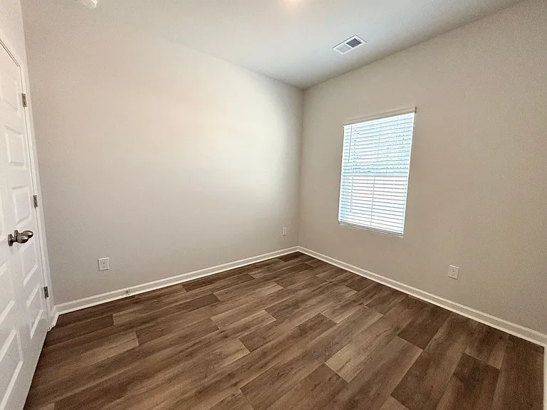 1033 Arborwood Dr SW — Photo 11