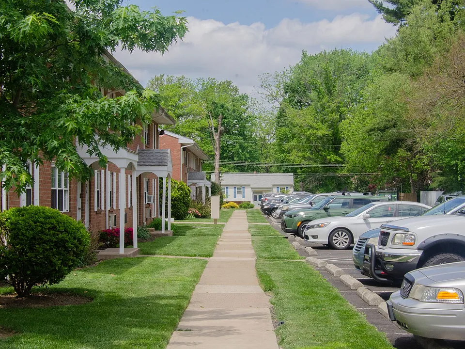 Valley Green Apartments