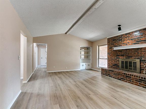 4th image of 1016 S Neptune Rd